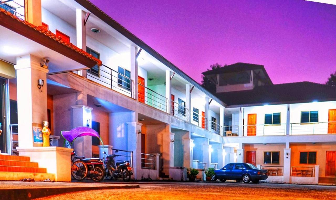 Tararin Hotel Чианг Сеeн Екстериор снимка